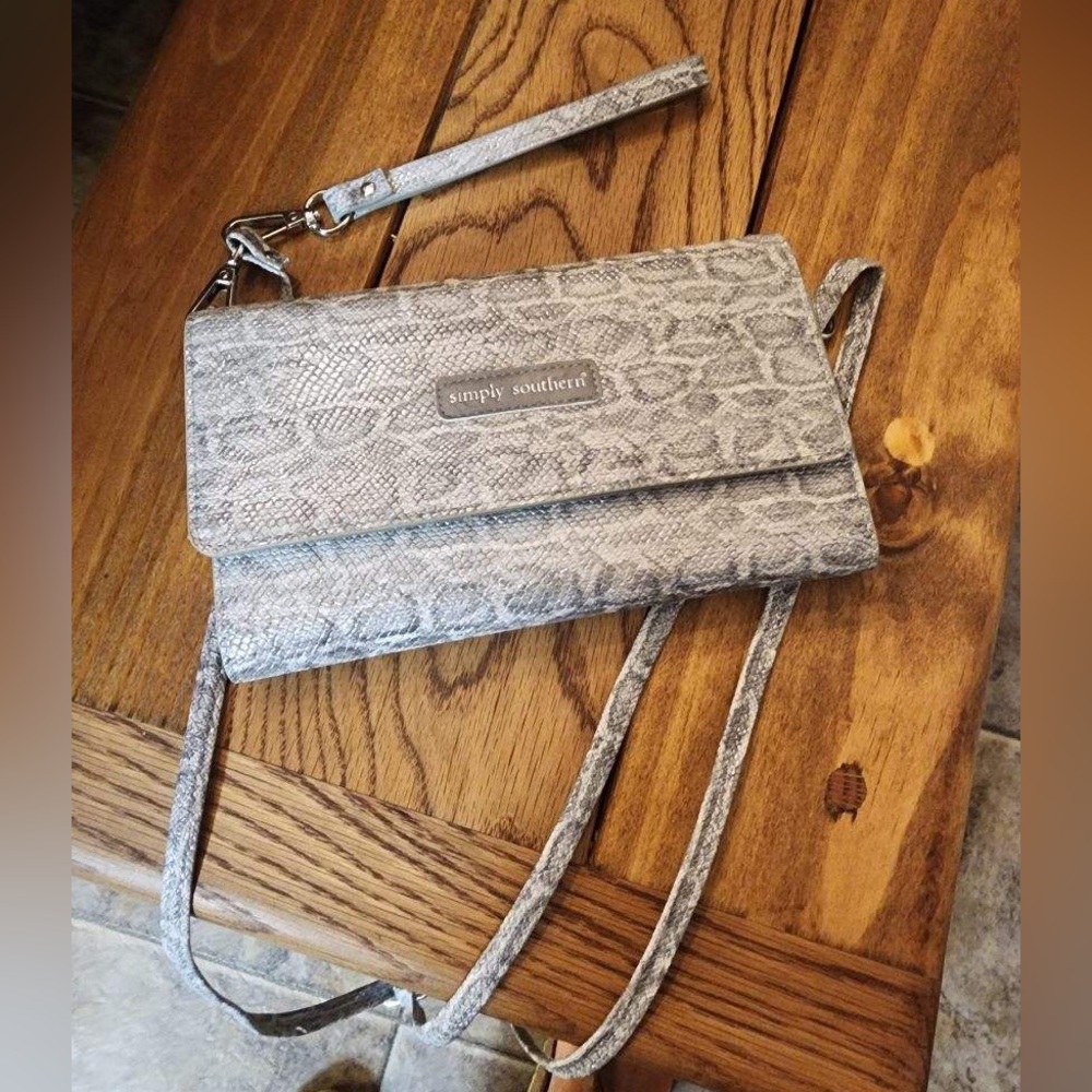 Simply southern crossbody